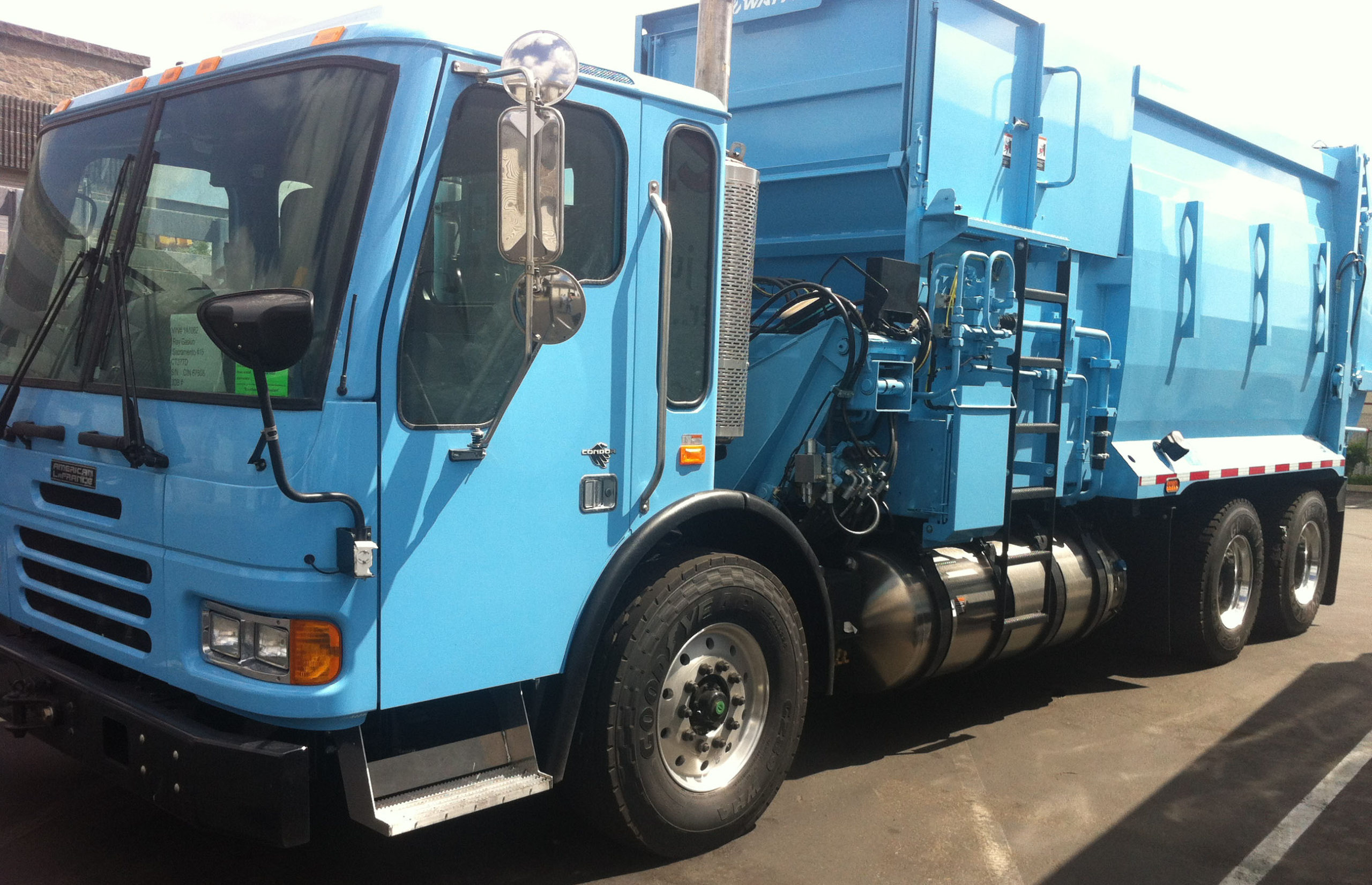 side loader garbage truck | Utilimarc spotlight blog